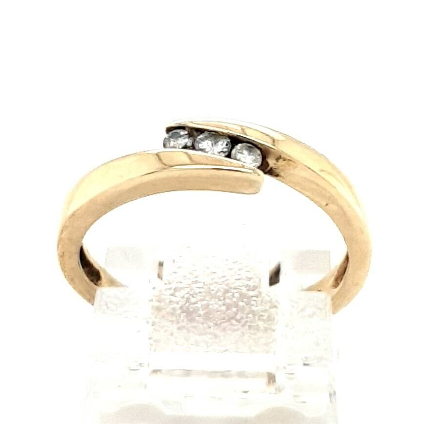 9ct Gold Diamond Three Stone Crossover Ring