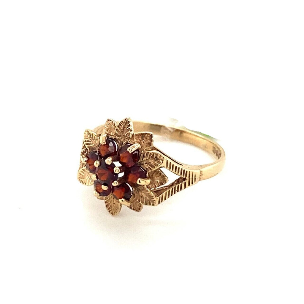 9ct Gold Garnet Ring.