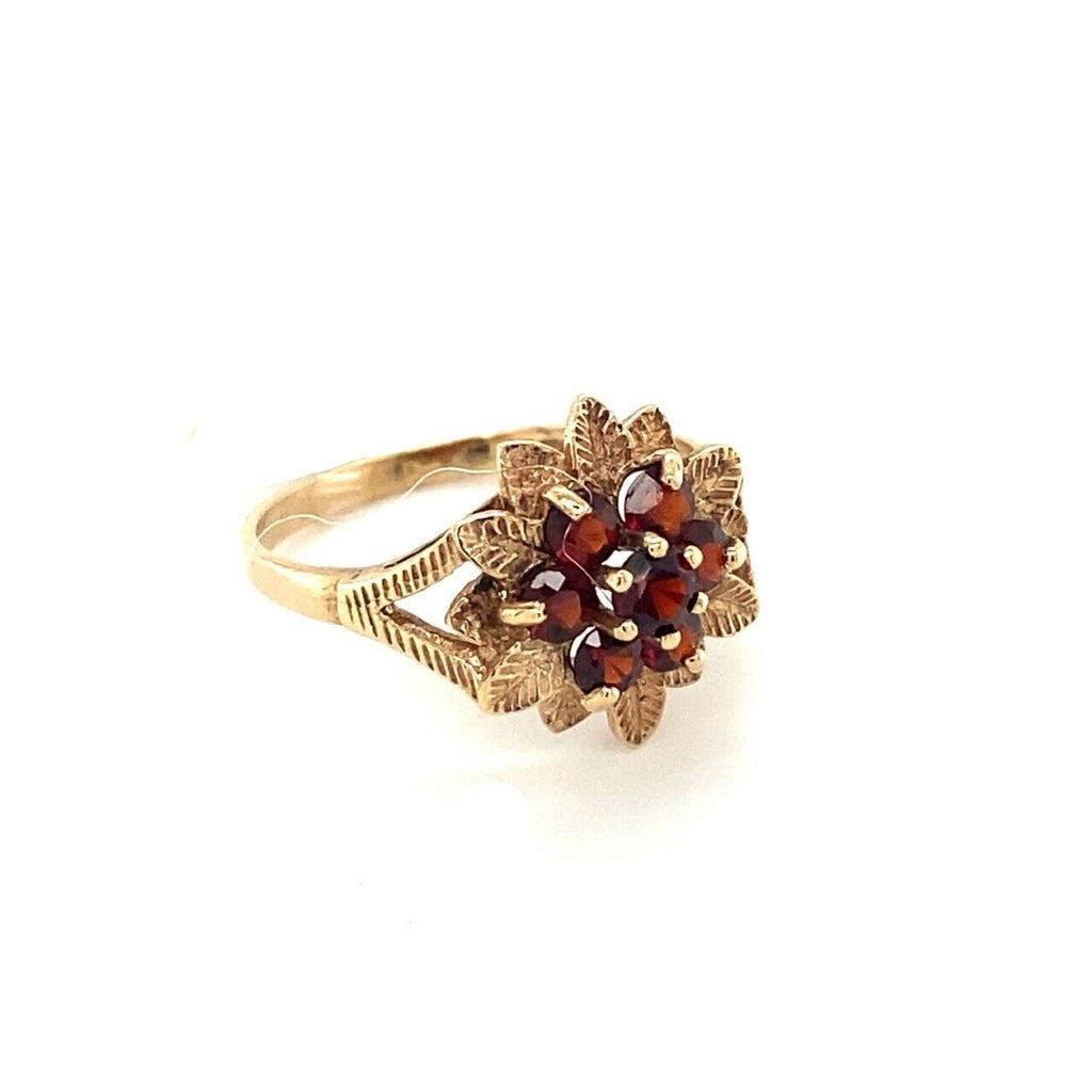 9ct Gold Garnet Ring.