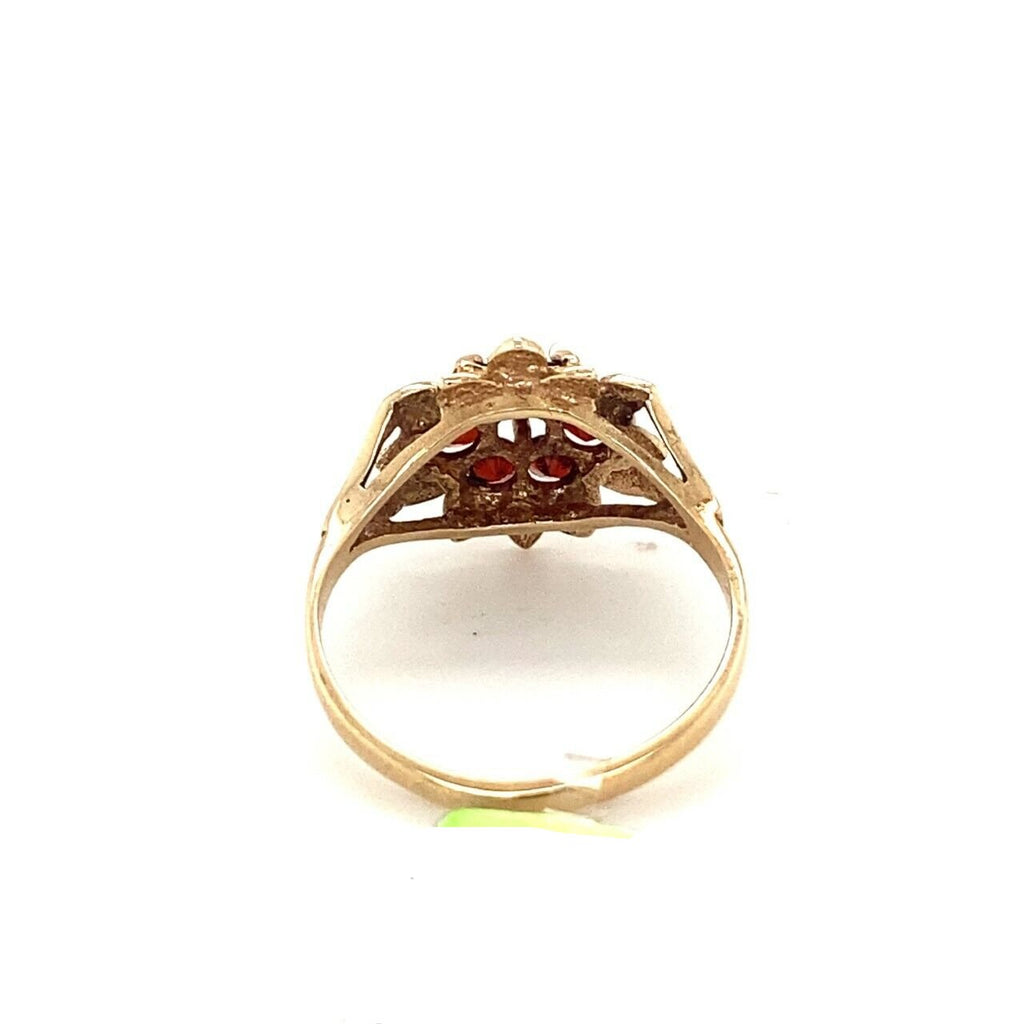 9ct Gold Garnet Ring.