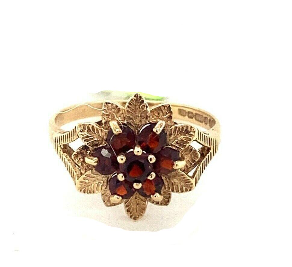 9ct Gold Garnet Ring.