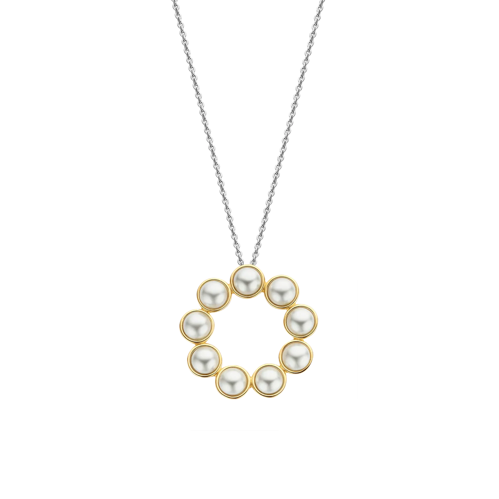 A Pearl Ti Sento Milano Necklace with a circle of pearls.