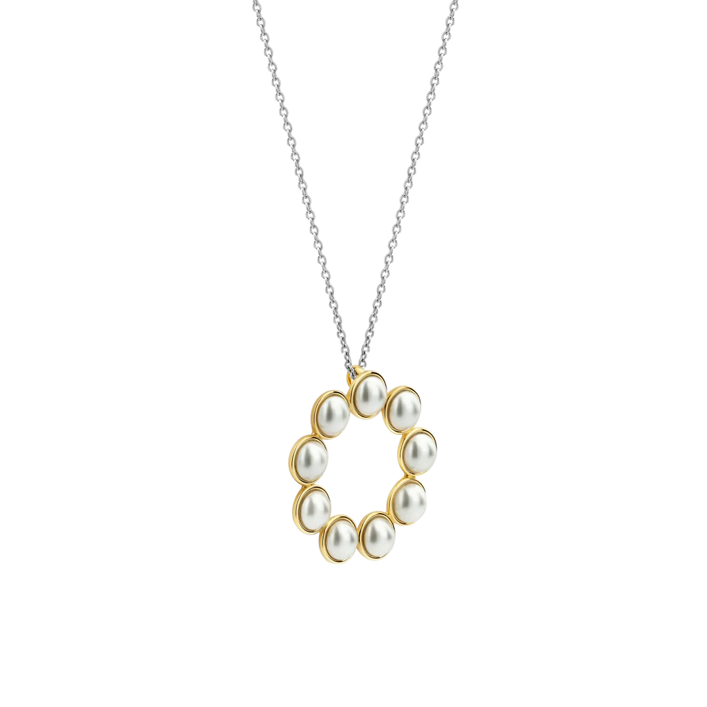 A Pearl Ti Sento Milano Necklace with a circle of pearls on a chain.