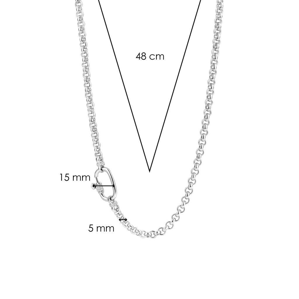 A TI SENTO Milano Necklace with a small oval clasp.