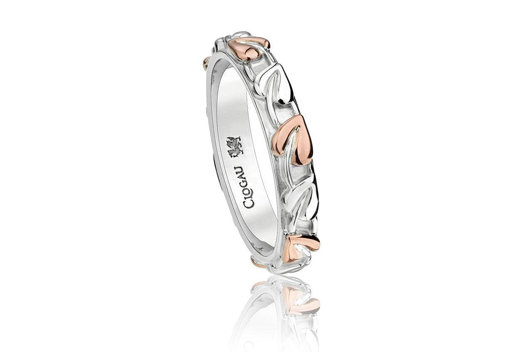 A white and rose gold Clogau Tree of Life® Ring 3SCTOLR with hearts on it.