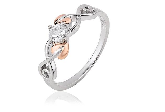 A CLOGAU Tree of Life® Anniversary Ring 3STLQR with a diamond.