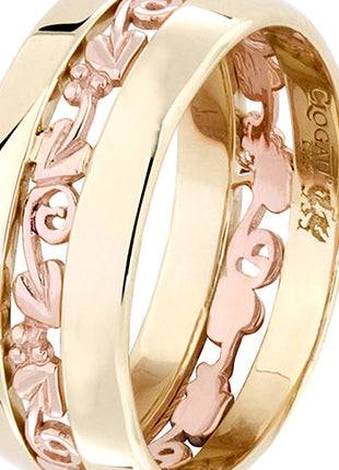 Close up of a Clogau Tree of Life® Ring ETOLR4.