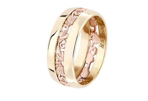 A Clogau Tree of Life® Ring ETOLR4 with floral designs.