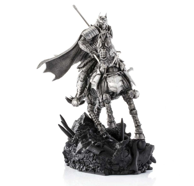 A Batman Shogun – Samurai Series Figurine 0179014 of a knight on a horse.