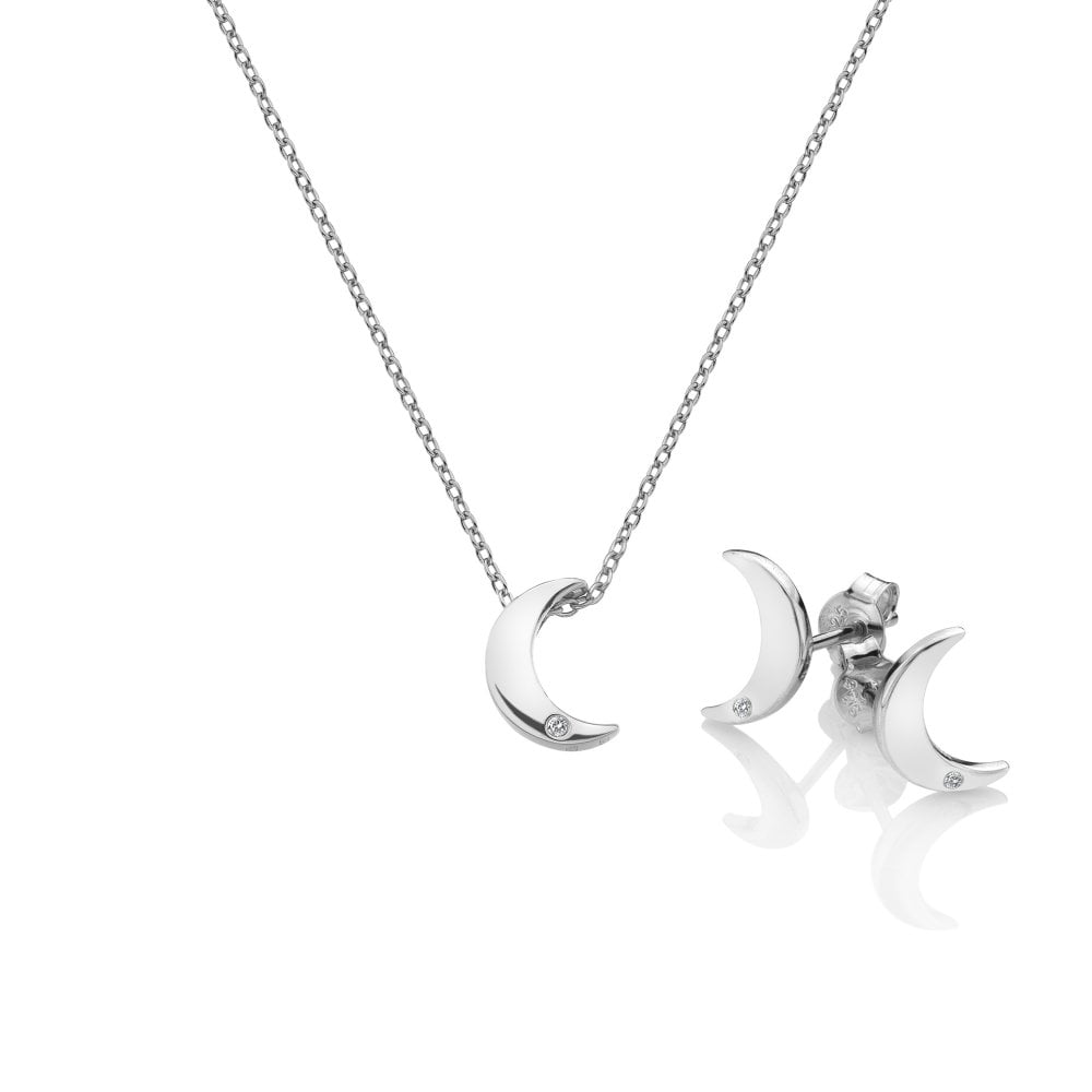 The HOT DIAMONDS Amulets Crescent Gift Set. – SS133 includes a silver necklace and earring set with a crescent moon.