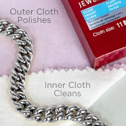 CONNOISSEURS SILVER JEWELLERY POLISHING CLOTH polishes the outer cloth and cleans the inner cloth.